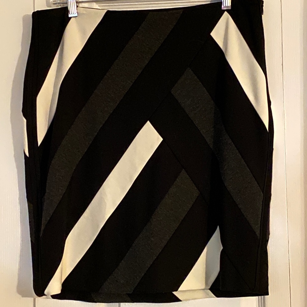 White House Black Market Lined skirt